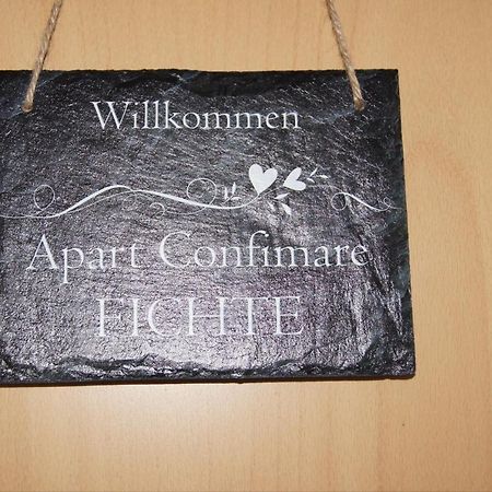 Apart Confimare Hotel Pfunds Buitenkant foto