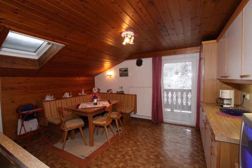 Apart Confimare Hotel Pfunds Buitenkant foto