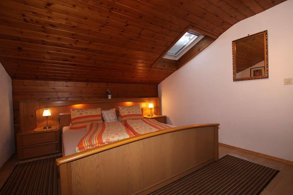 Apart Confimare Hotel Pfunds Buitenkant foto