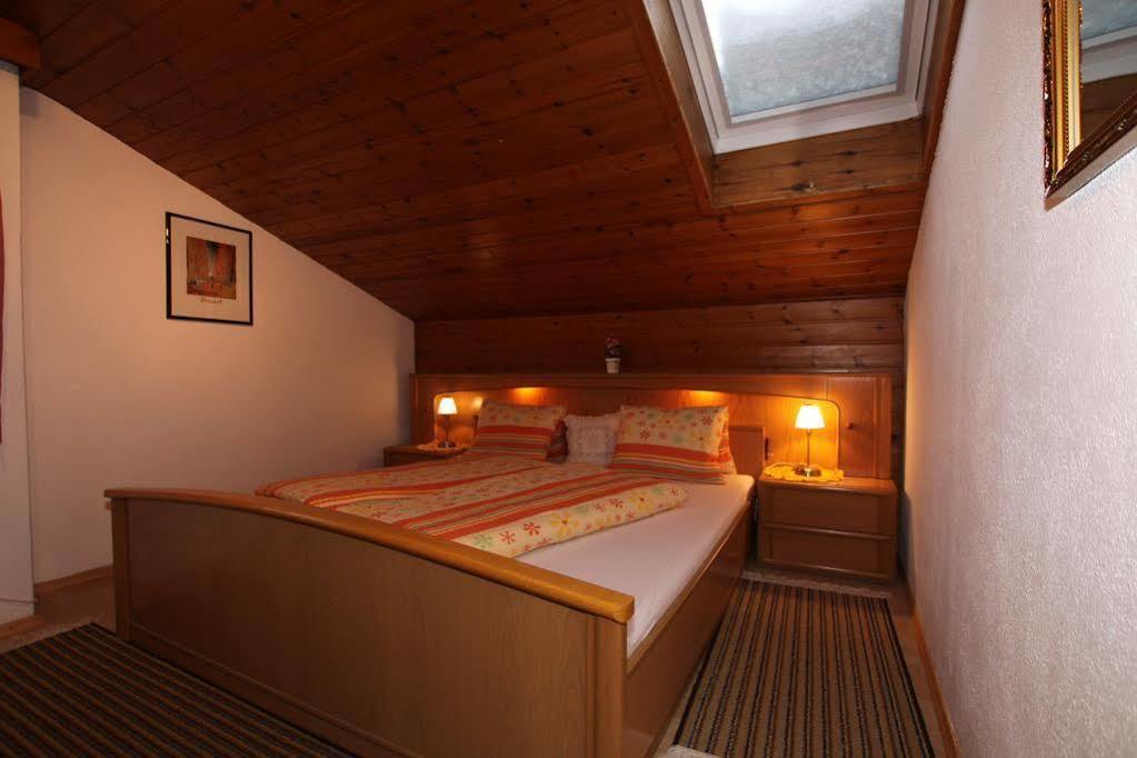 Apart Confimare Hotel Pfunds Buitenkant foto