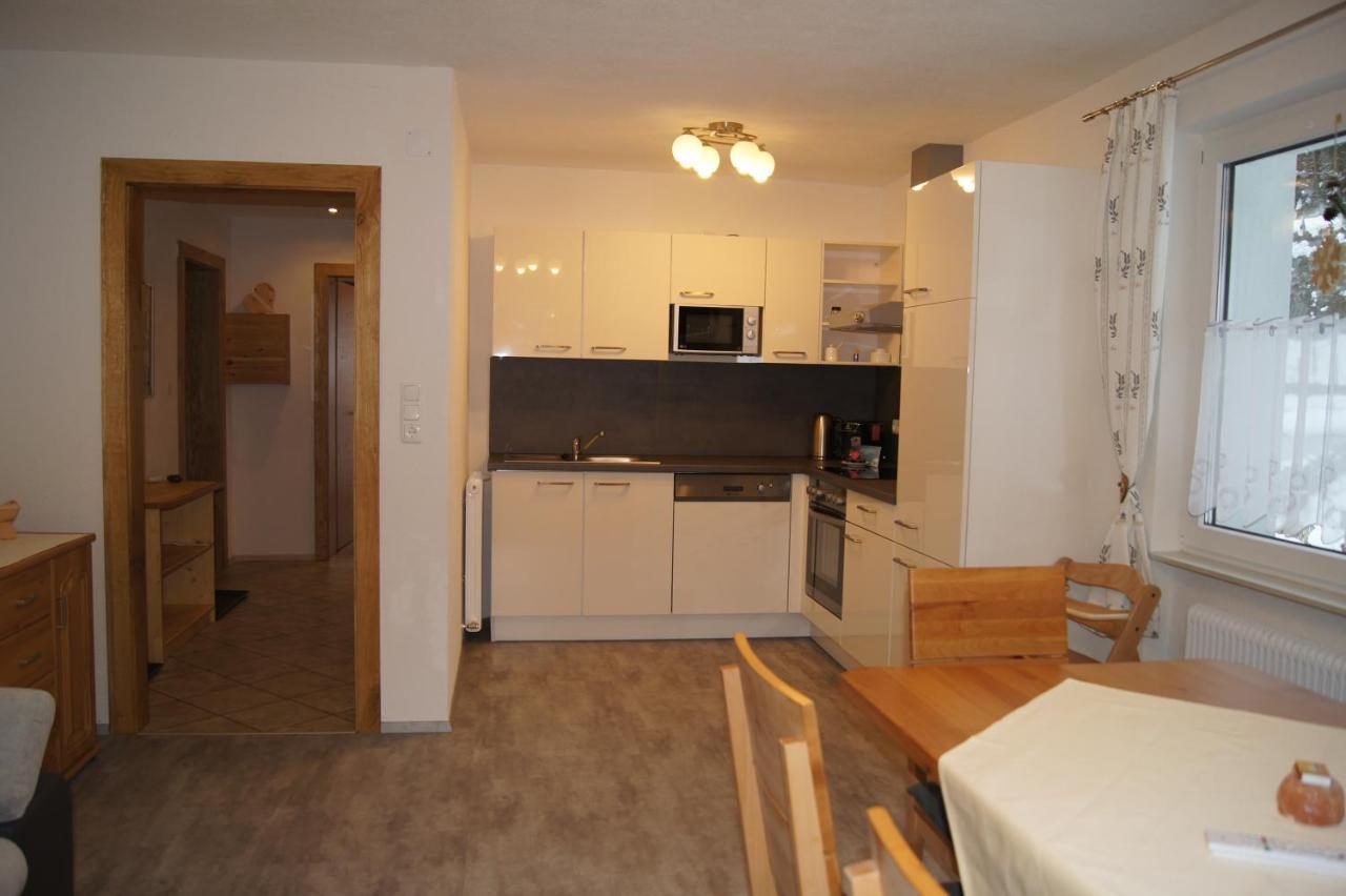 Apart Confimare Hotel Pfunds Buitenkant foto