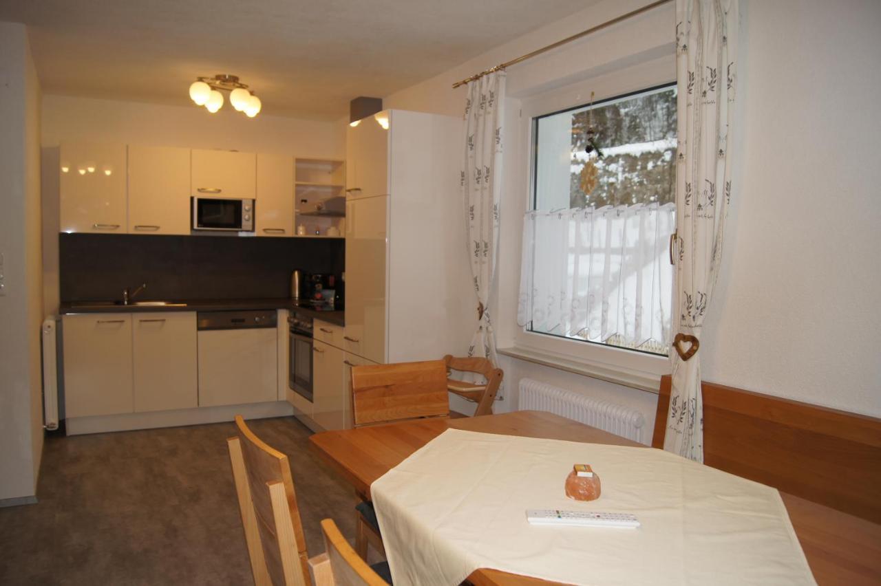 Apart Confimare Hotel Pfunds Buitenkant foto