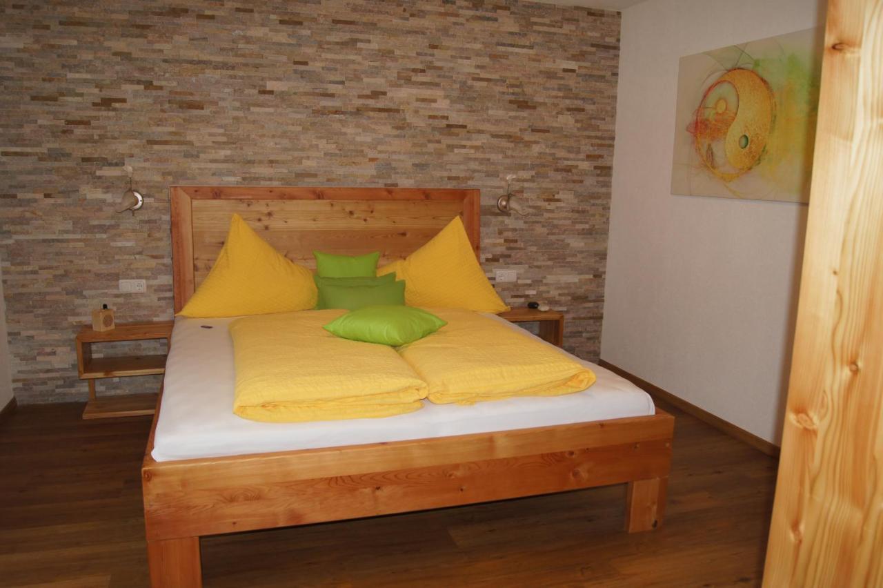 Apart Confimare Hotel Pfunds Buitenkant foto